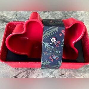 Set of 2 holiday loaf pans